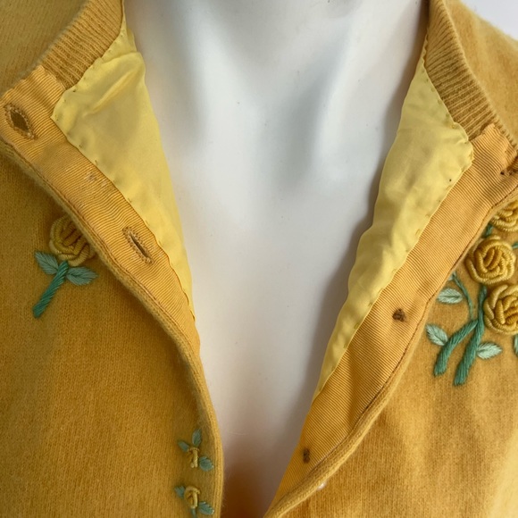Women's 60s Elsie Tu Embroidered Sweater Cardigan - Picture 6 of 11
